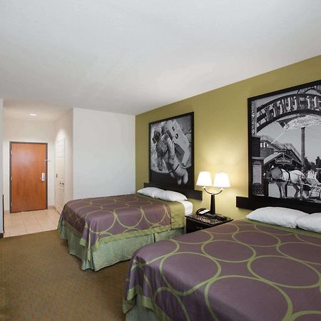 Super 8 By Wyndham Laporte La Porte Buitenkant foto
