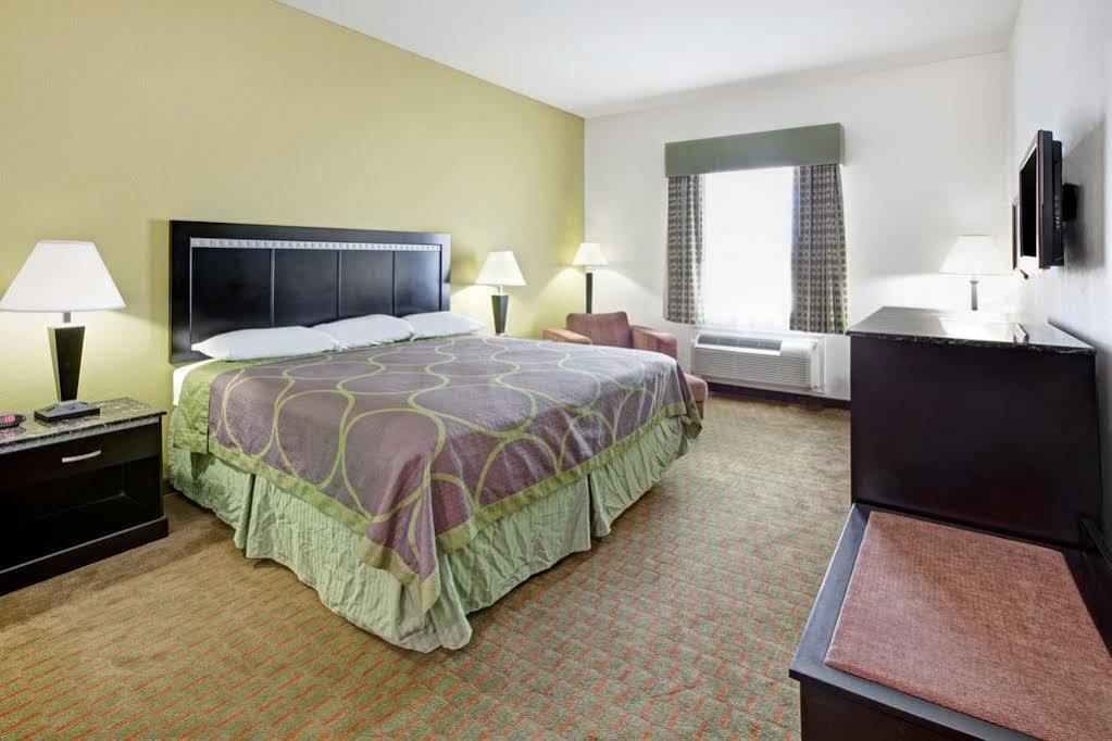 Super 8 By Wyndham Laporte La Porte Buitenkant foto